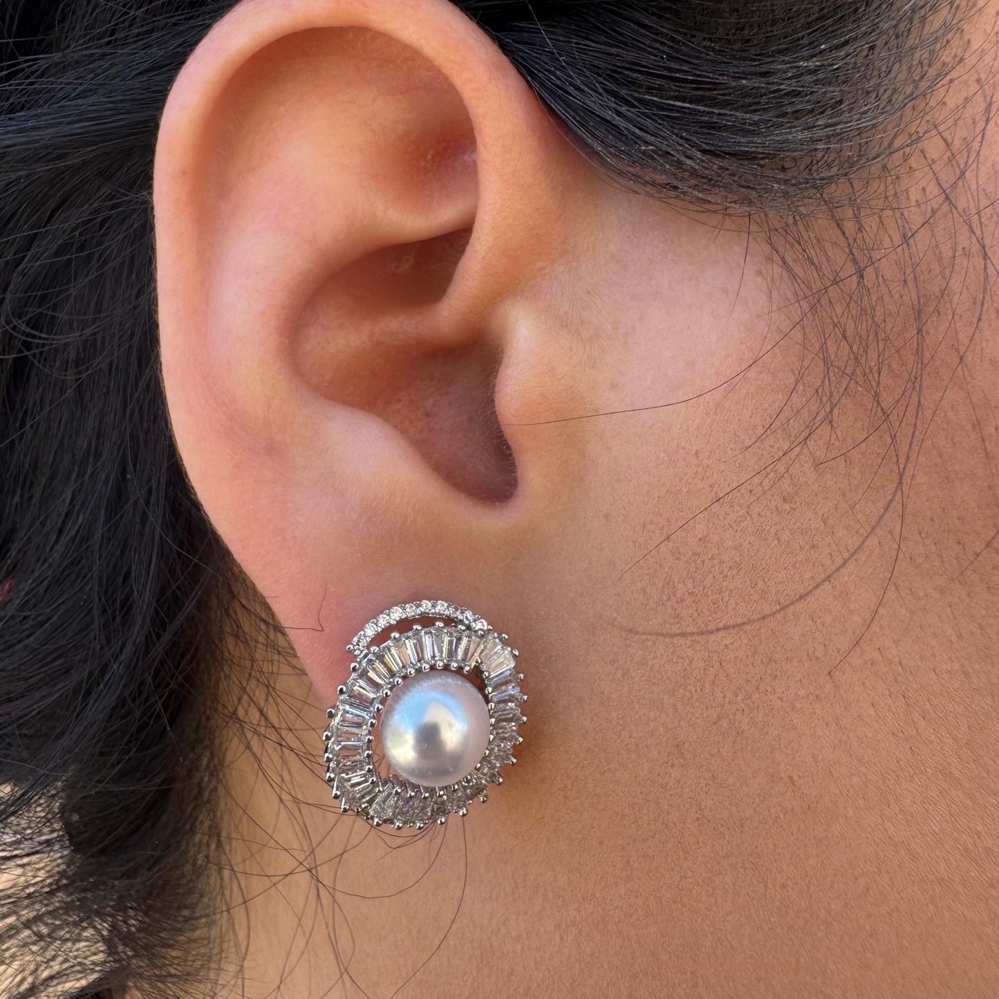 NICOLE PEARL EARRINGS