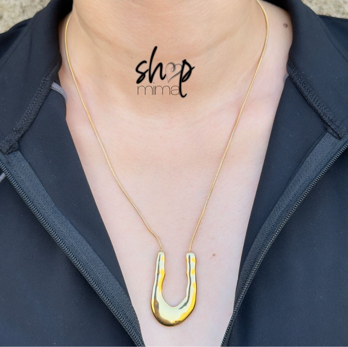 HORSESHOE NECKLACE