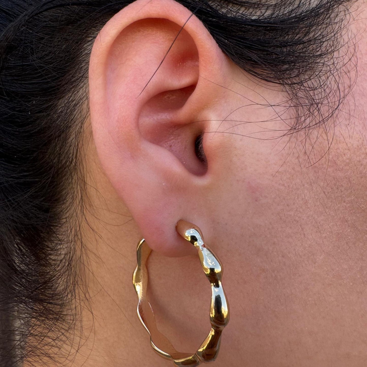 DROPS HOOP EARRINGS