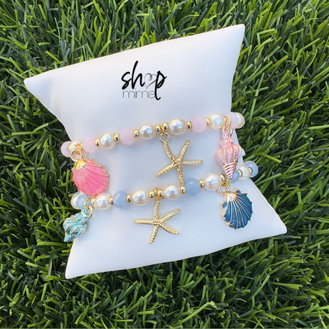 PEARL SHELL CHARM BRACELET BY TANIAXO