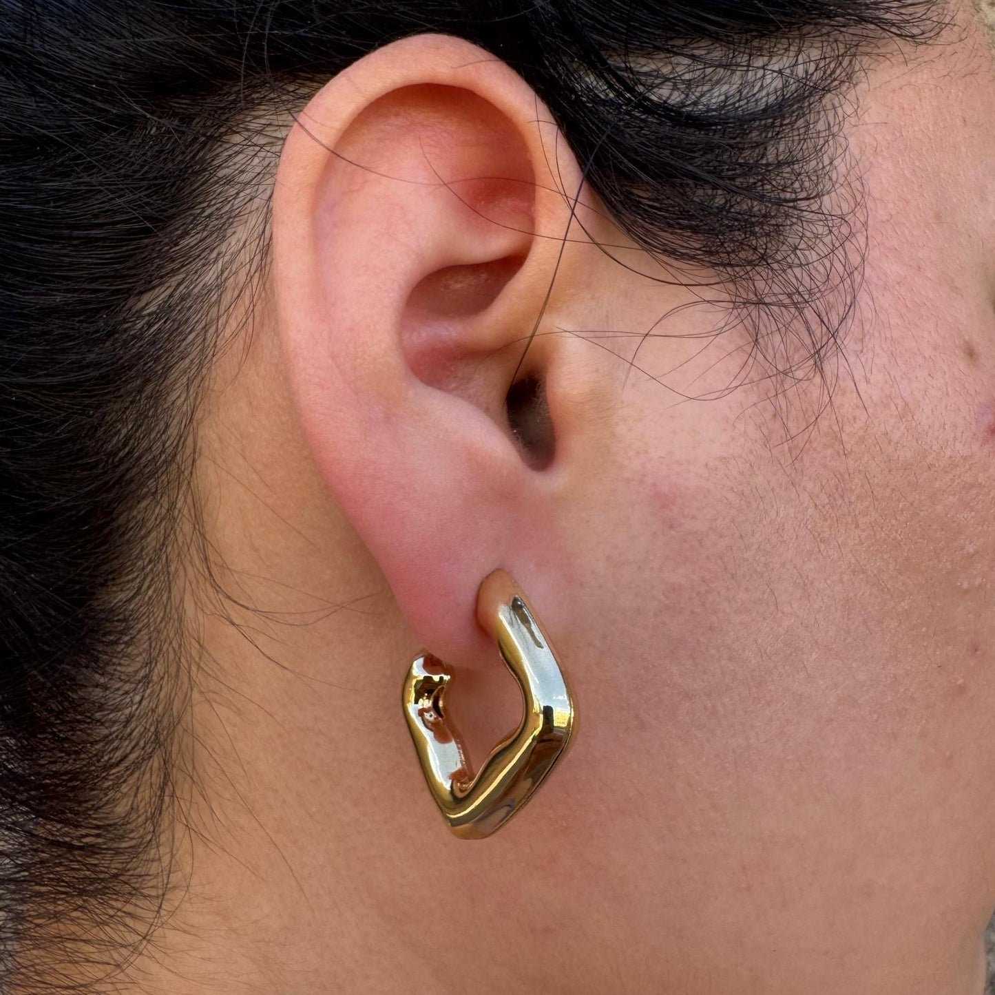 SANDY SQUARE HOOP EARRINGS