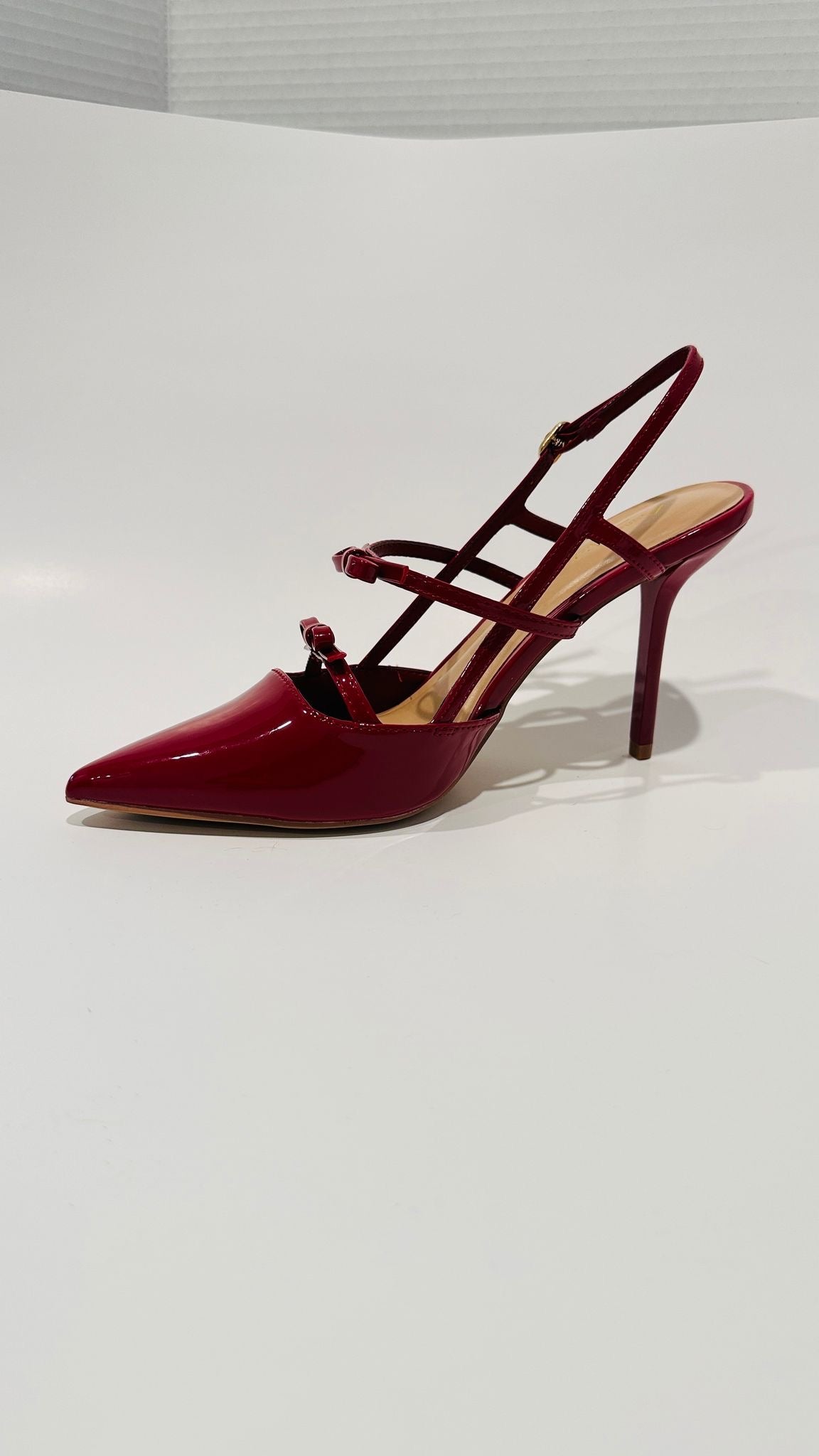 ELI HEELS