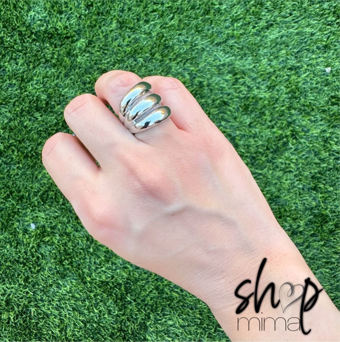 TRIPLE POLE RING SIZE 6