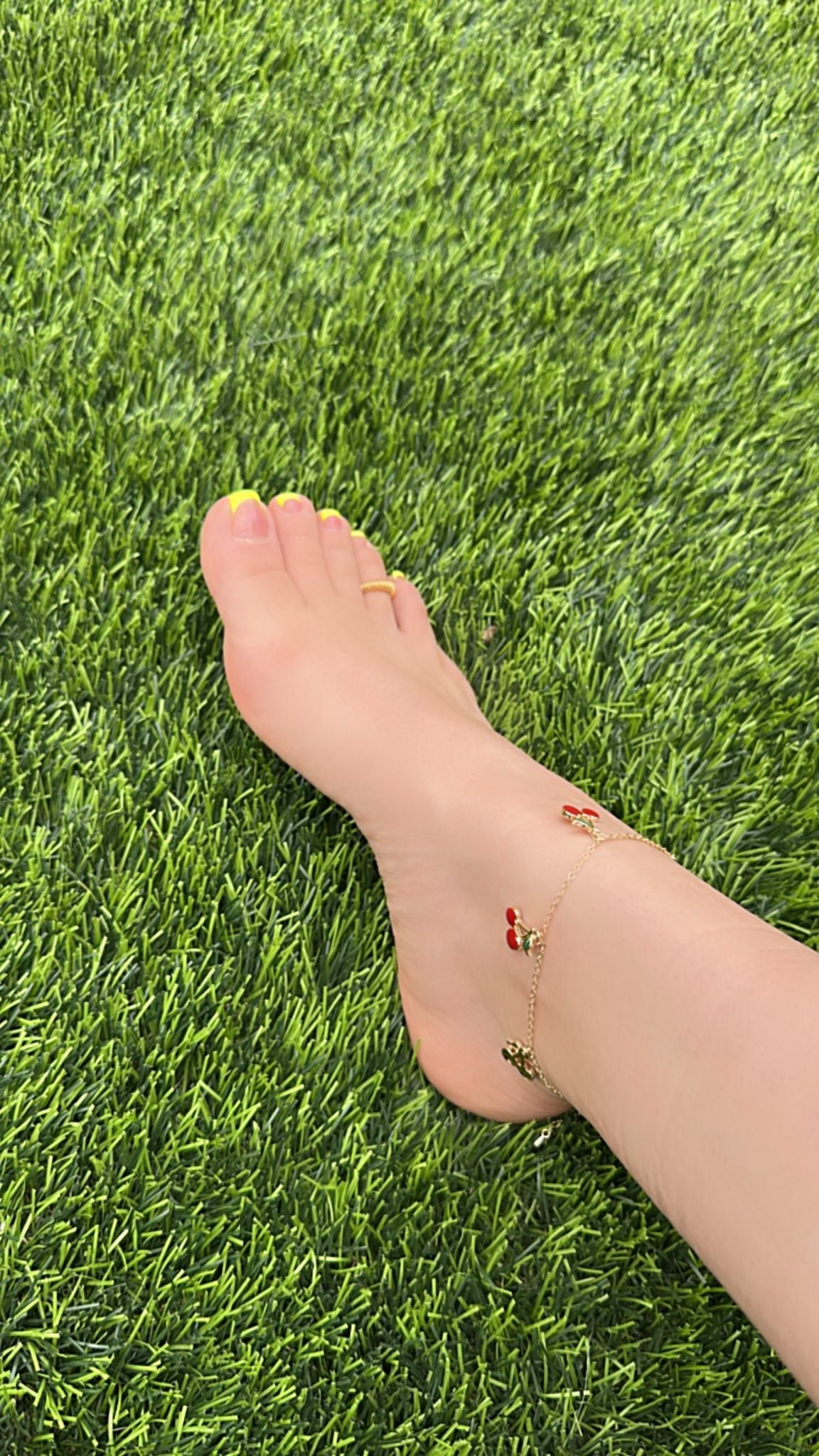 LA CHERRY ANKLET