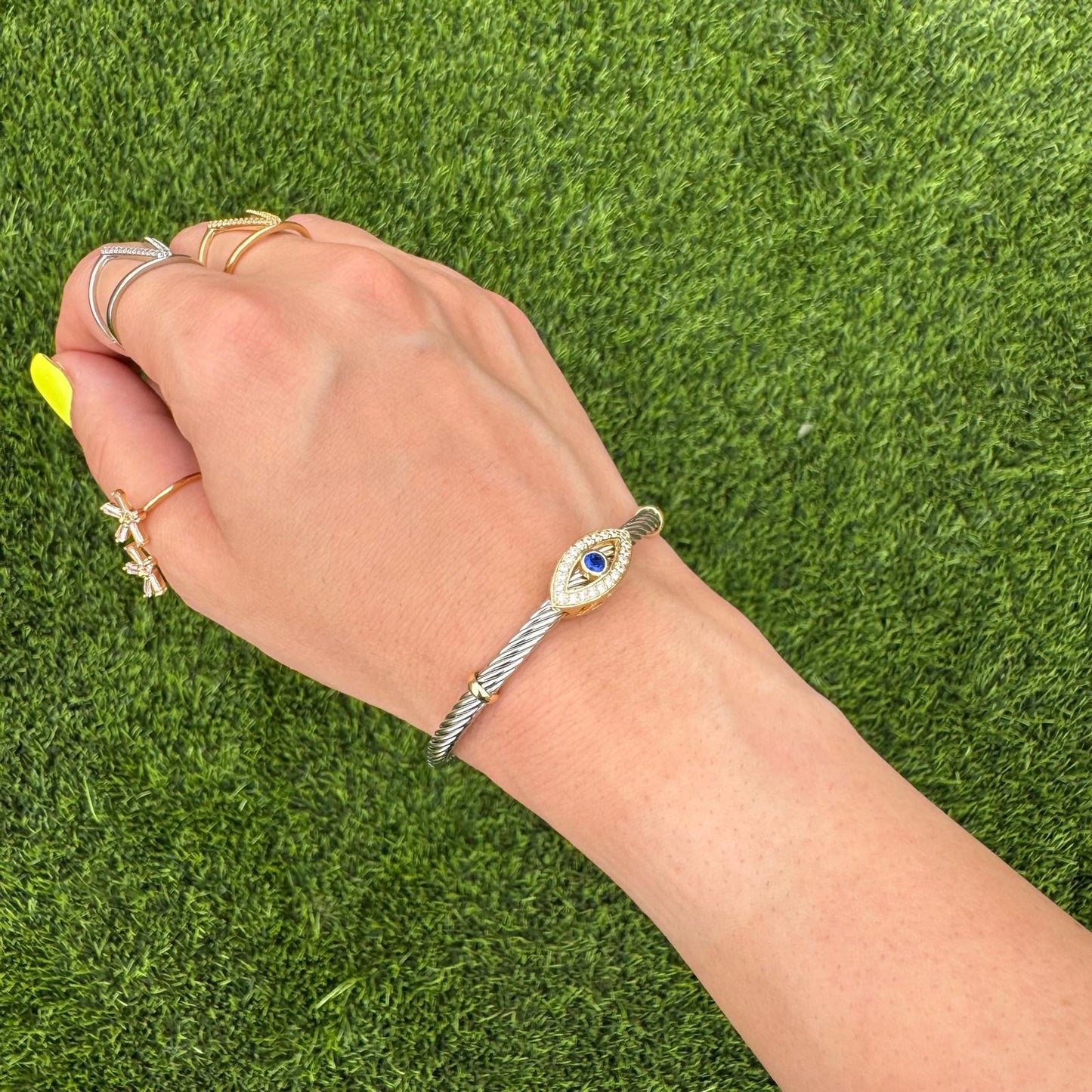 POWER EYE BRACELET