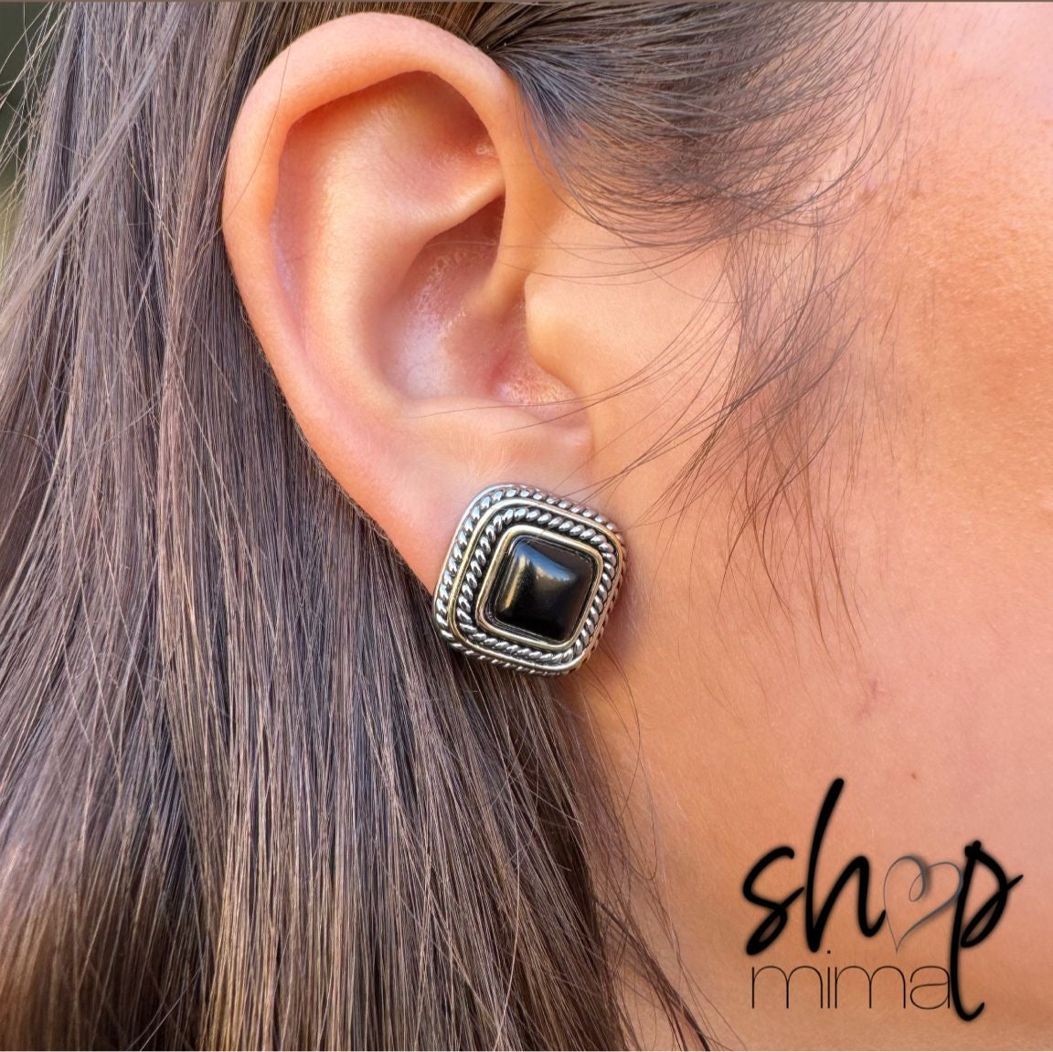 SMALL RETRO SQUARE EARRINGS
