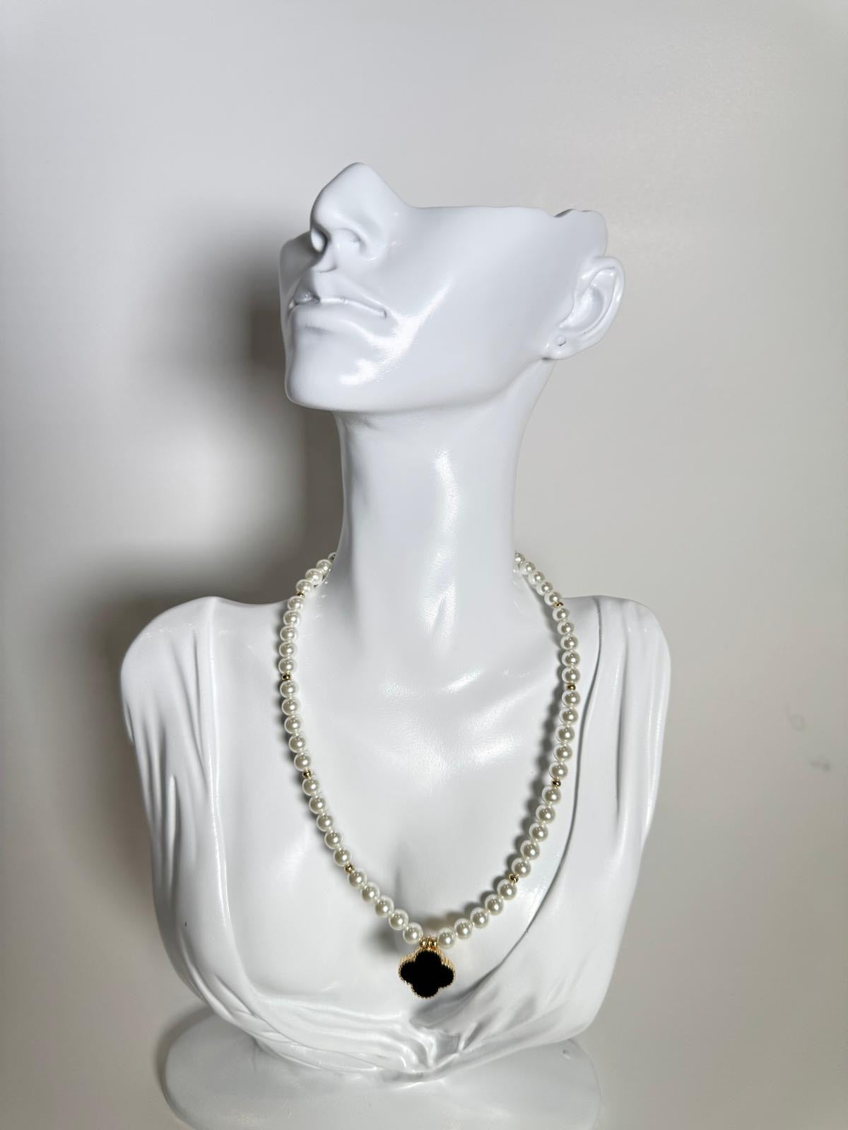 CLAUDIA BEADS NECKLACE