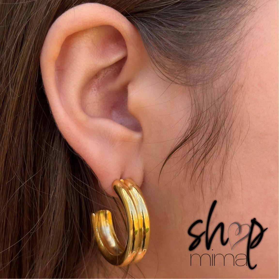 POSH GOLD HOOP EARRINGS