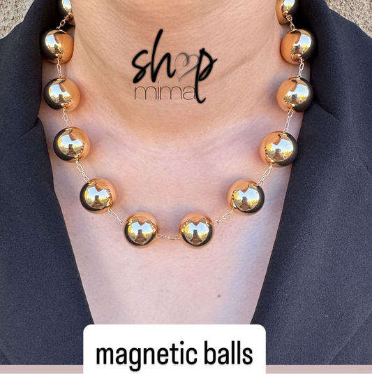 MAGNETIC BALLS NECKLACE