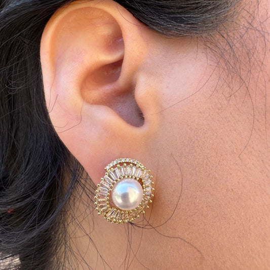 NICOLE PEARL EARRINGS