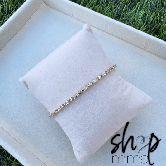 DAINTY DELINA BRACELET