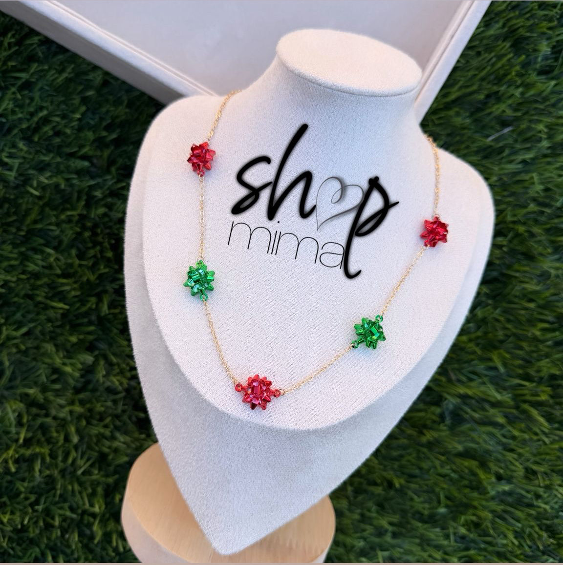 HOLIDAY BOWS NECKLACE